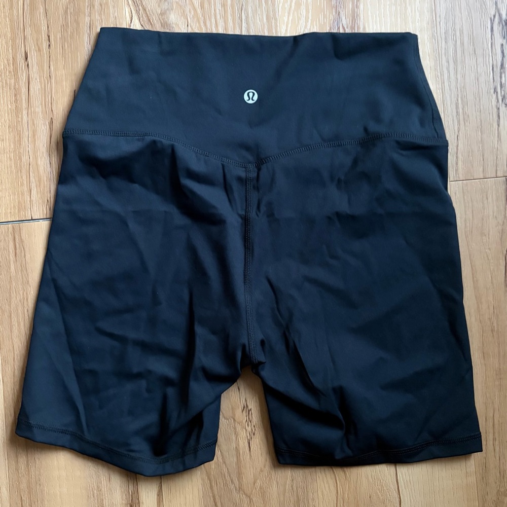 LULULEMON High-Waisted Shorts